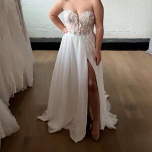 Paloma Blanca Wedding Dress - perfect for summer or destination wedding! (New)